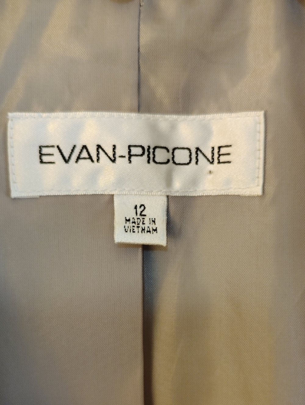 Evan Picone Beige Two-Piece Skirt Suit - Picture 4 of 9